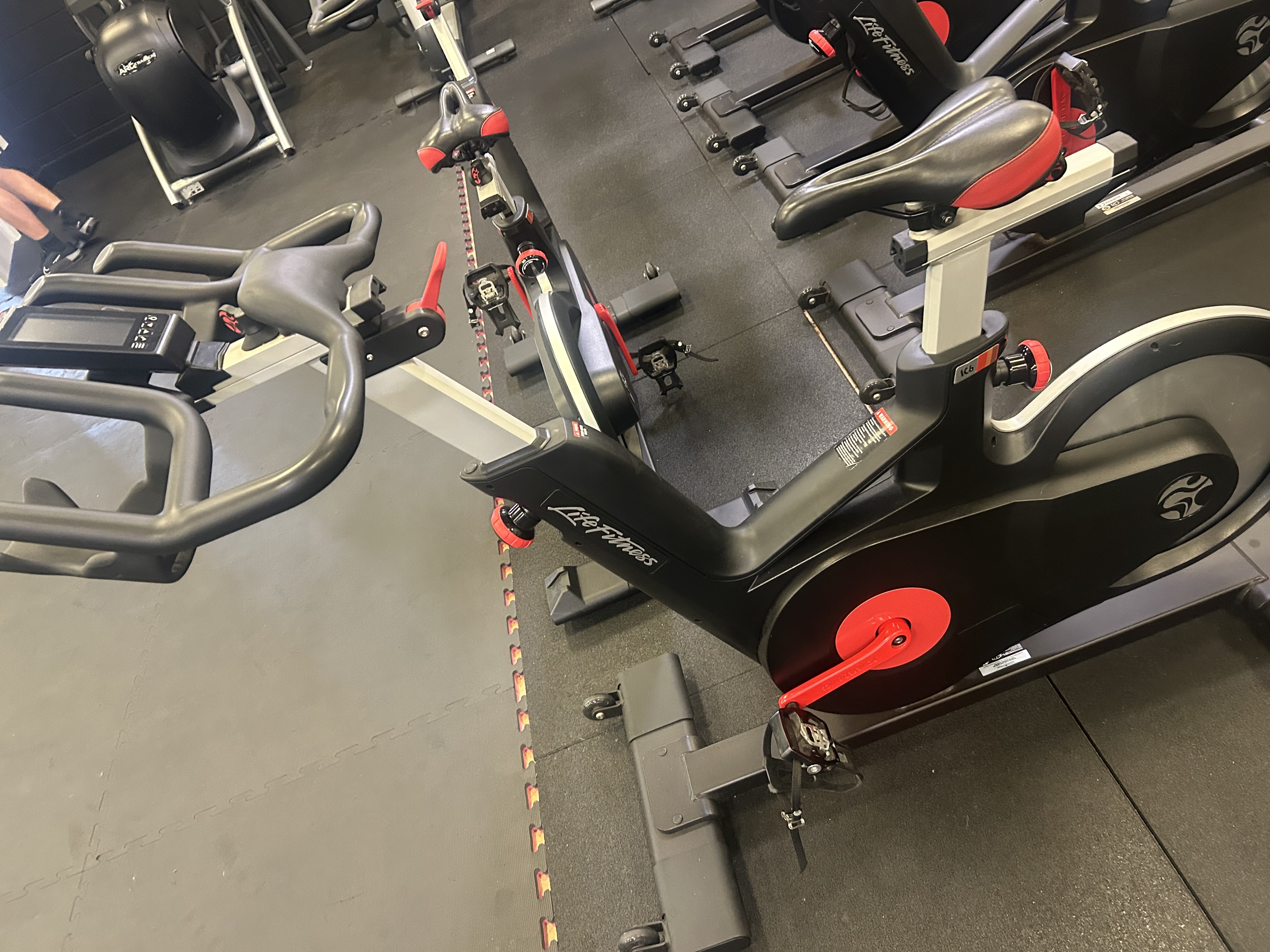 Used Life Fitness IC6 Spin Bikes — photo 2