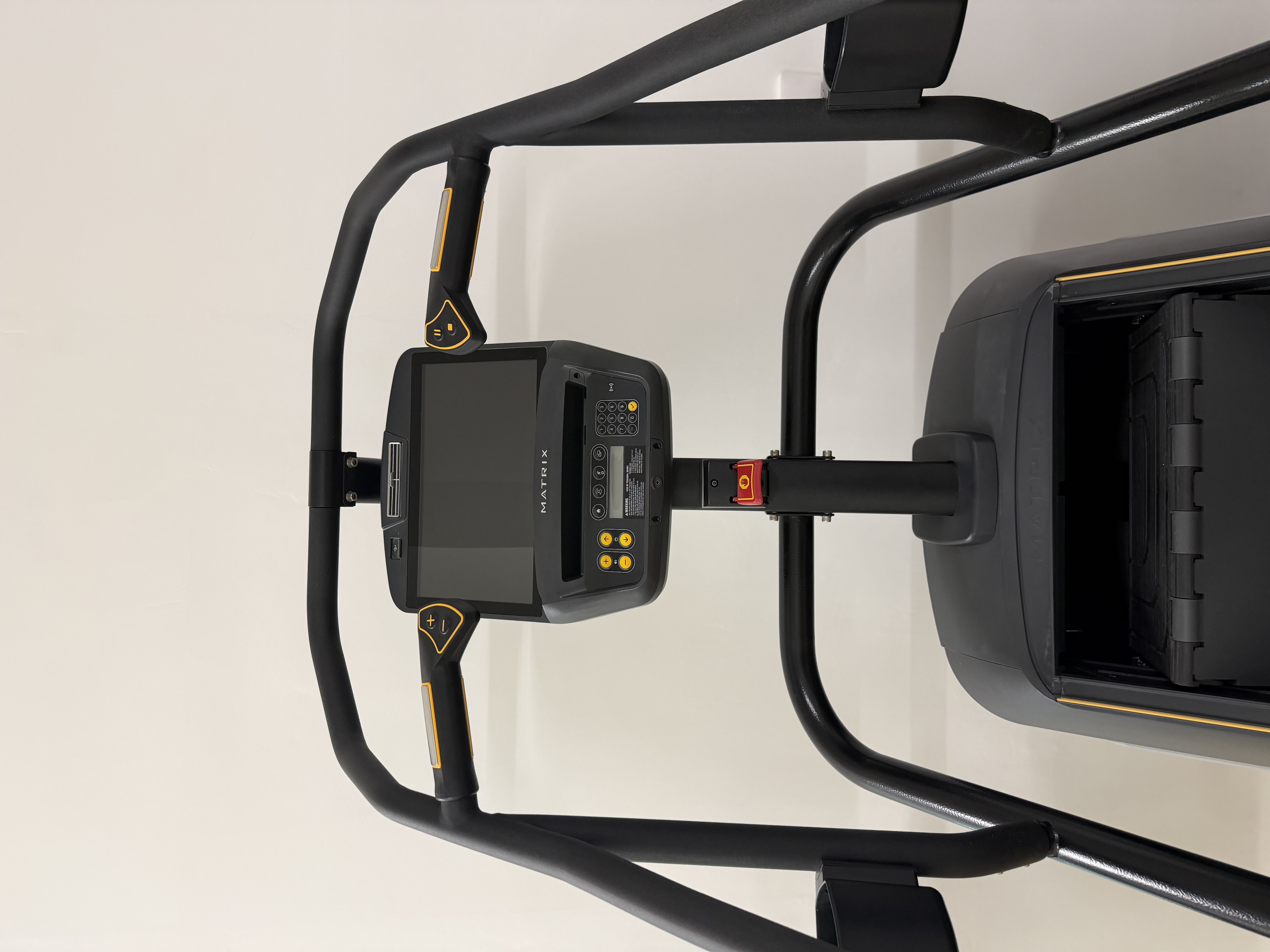 Used Matrix Fitness HURESAC-7XIRF-03-C Stairclimbers — photo 2