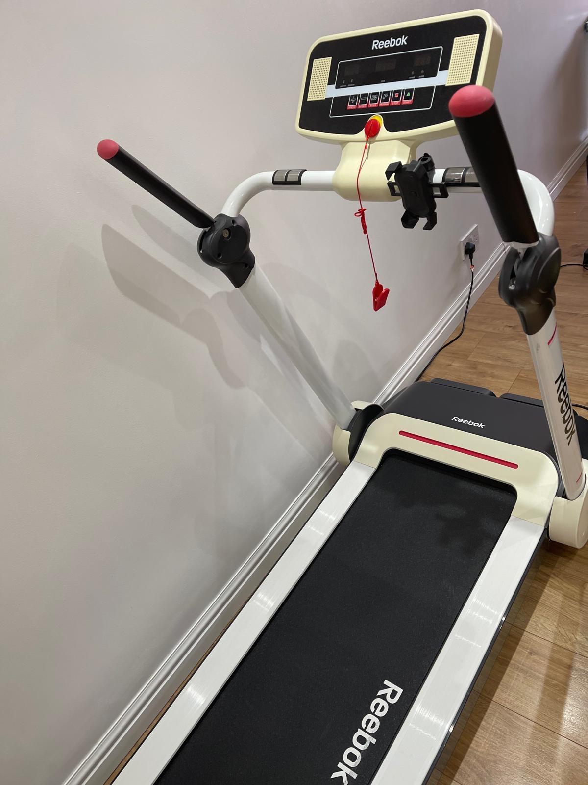 Used Reebok i-Run Treadmill — photo 3