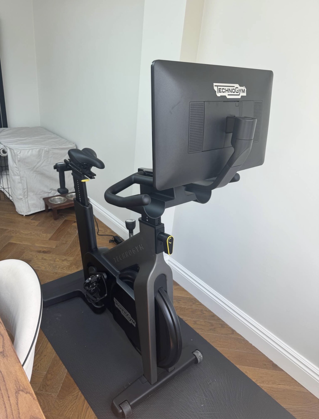 Used Technogym Bike - Like-new Condition Upright Bikes — photo 7