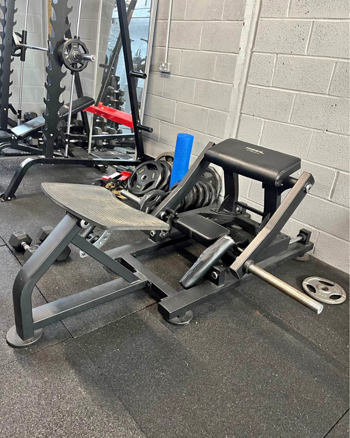 Used Primal Glute Drive Plate Loaded Machine — photo 2