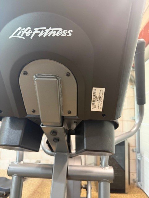 Used Life Fitness E1 Elliptical Trainer with Go Console - immaculate !! Crosstrainers — photo 2