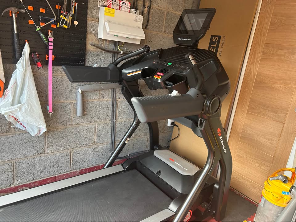 Used Bowflex BFX25 treadmill — photo 2