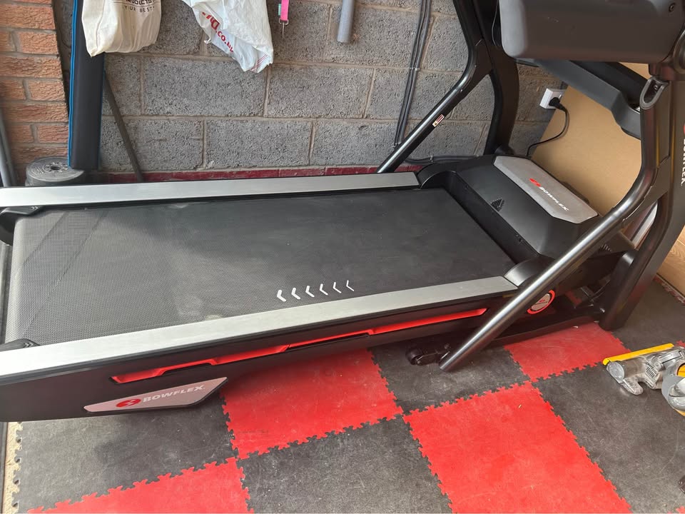 Used Bowflex BFX25 treadmill — photo 3