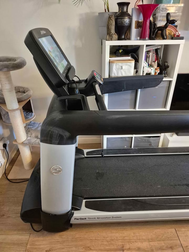 Used Life Fitness 95T treadmill from the Elevation Series, featuring a Discover SE3 console. — photo 8