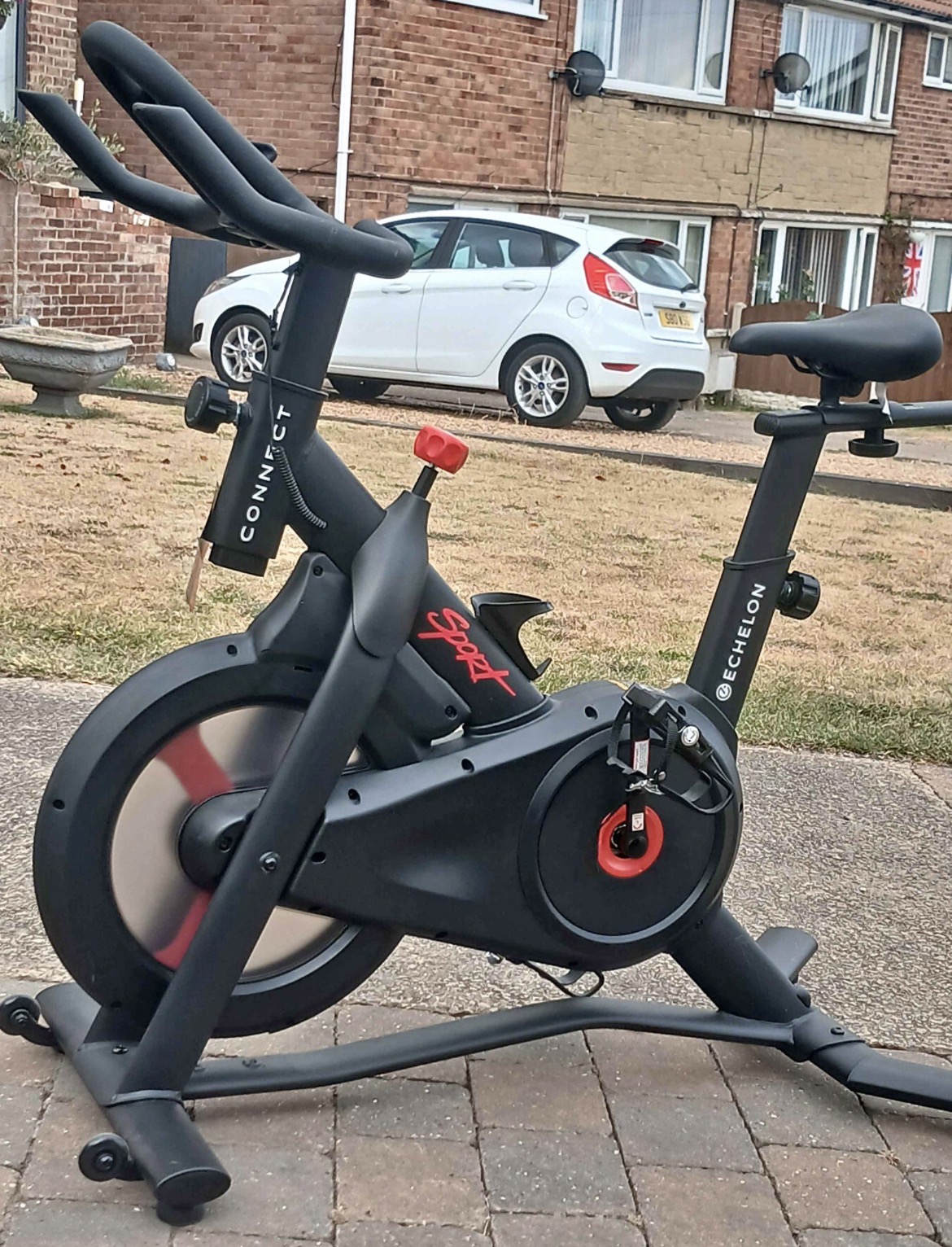 Used Echelon spin bike Spin Bikes — photo 3