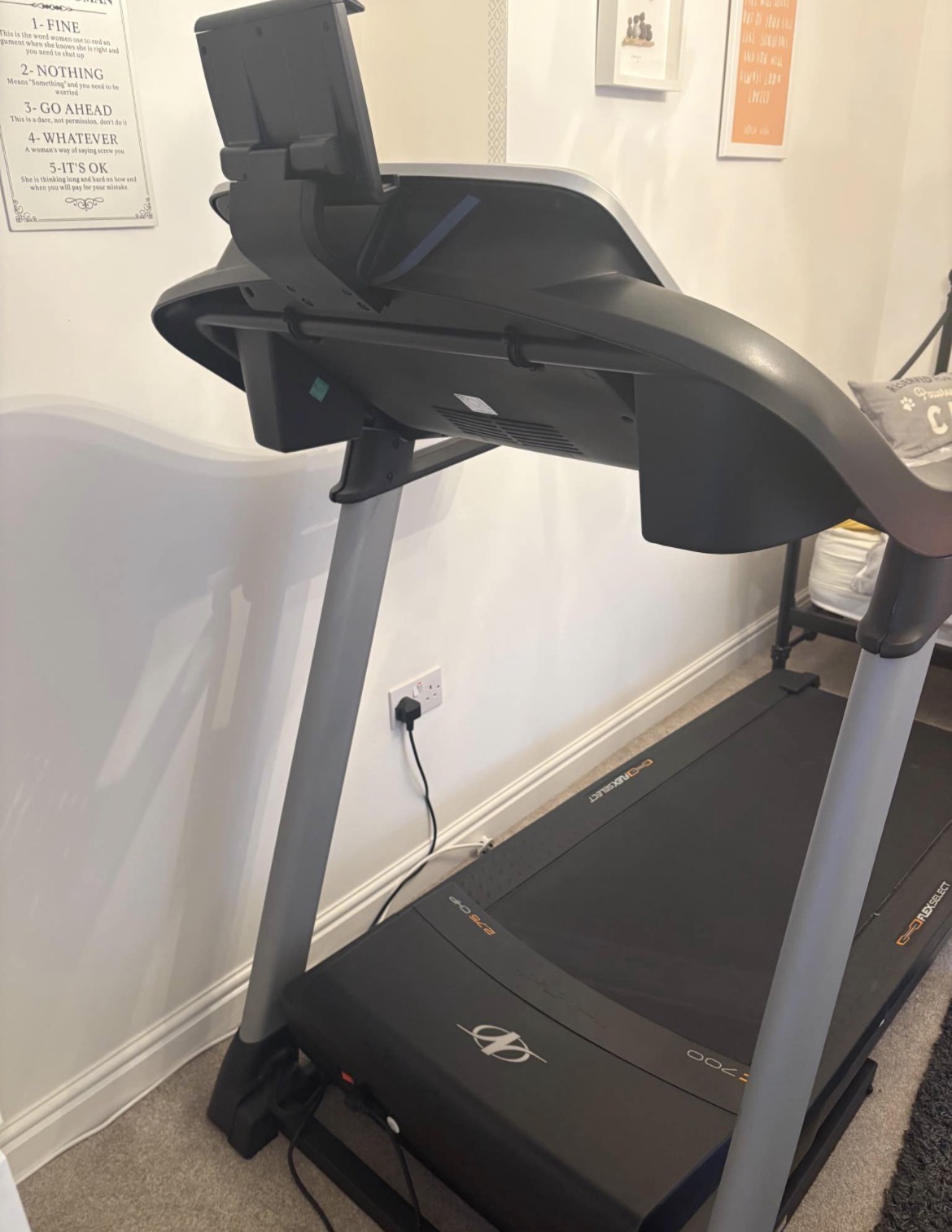 Used NordicTrack Nordic track C700 treadmill — photo 3