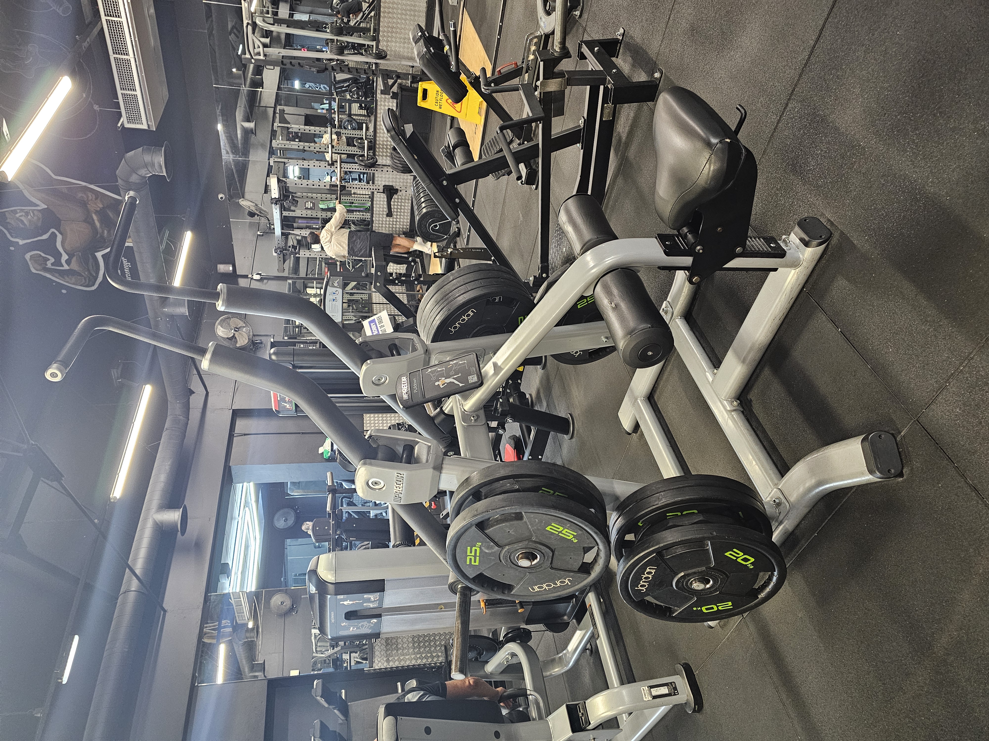 Used PRECOR PLATED PULLDOWN Plate Loaded Machine — photo 2