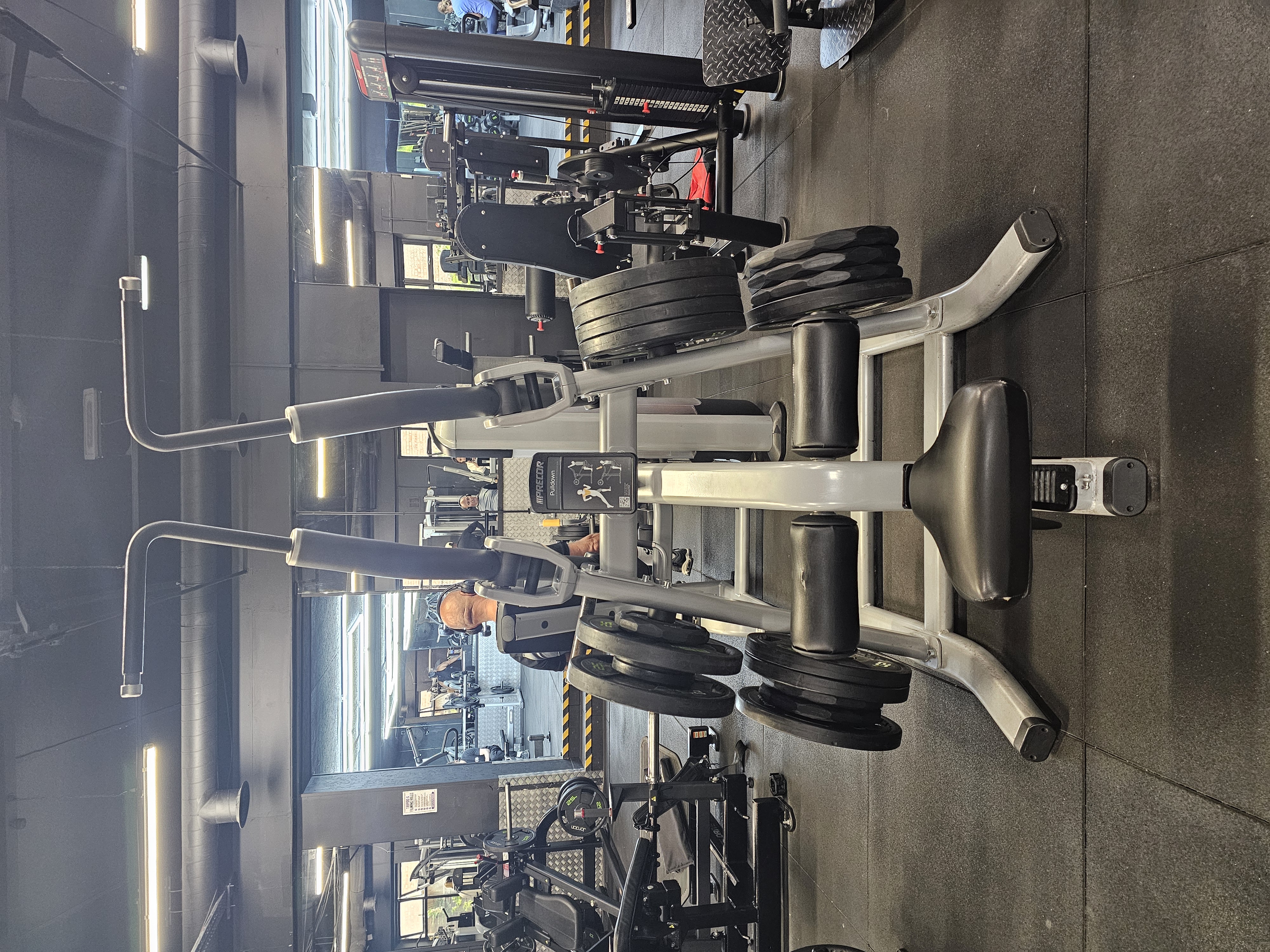 Used PRECOR PLATED PULLDOWN Plate Loaded Machine — photo 3