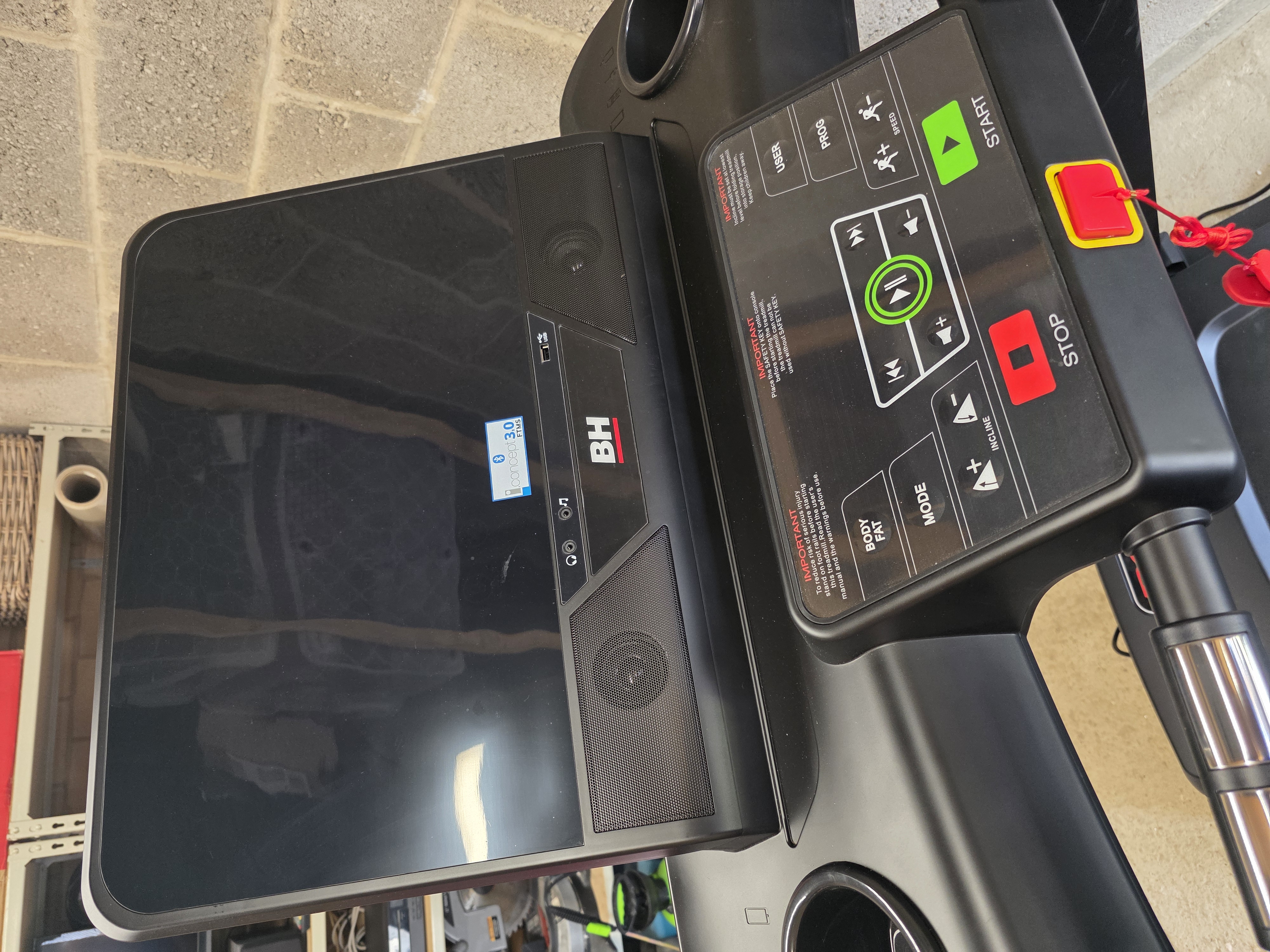 Used BH Fitness RS1000R Treadmill — photo 4